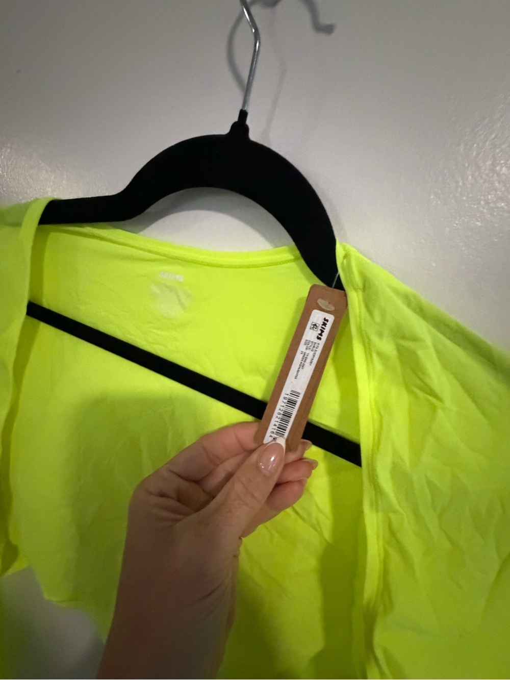 Skims Fits Everybody Shrug Top - neon green highlighter
